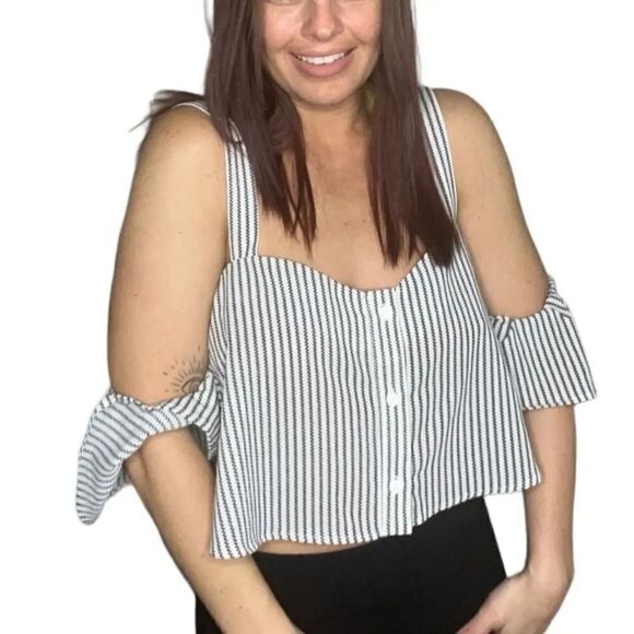 Leith Striped Cold Shoulder Lightweight top White & Black Small - Picture 3 of 5